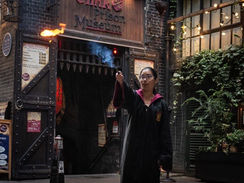 London: Harry Potter Walking Tour & the London Dungeons - London Dungeons: A Spooky 2-Hour Walk into Grim 1000 Years