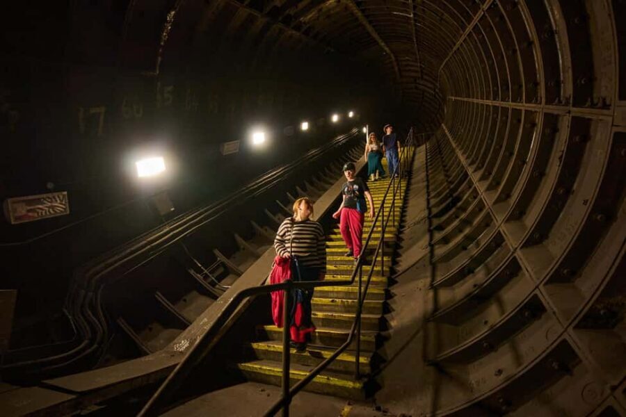 London: Hidden Tube Tour - Green Park Station - Practical Tips: Meeting Point, What to Wear, and Photo Rules