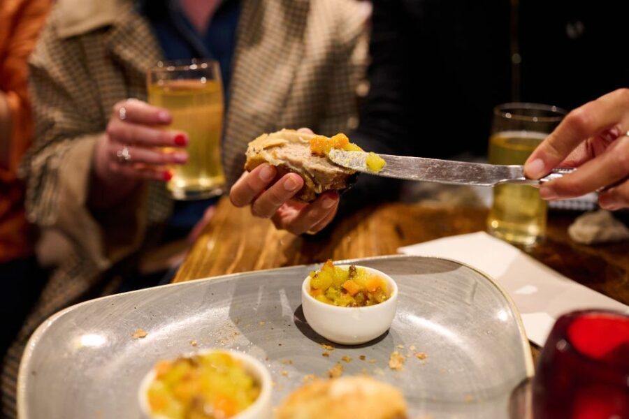 London: Historic Pubs, British Ales & Classic Dishes - Key highlights you’ll actually feel
