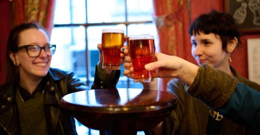London: Historic Pubs, British Ales & Classic Dishes - A London pub tour that moves at human speed