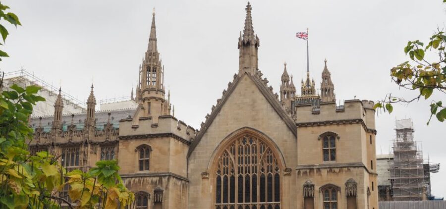London: Historical Walking Tour in Westminster with an APP - How this Westminster app tour really works on the street