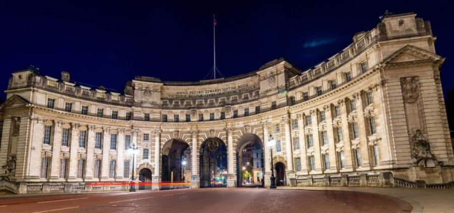 London: Historical Walking Tour in Westminster with an APP - Price and value: what $9 buys you in Westminster