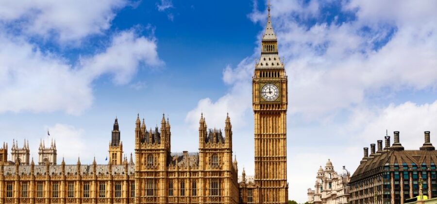 London: Historical Walking Tour in Westminster with an APP - Waterloo to the Thames: getting oriented fast