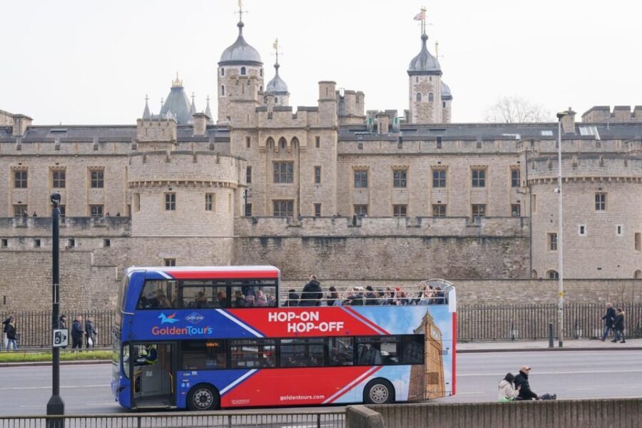 London: Hop-on Hop-off Bus Tour and Madame Tussauds Ticket - A note on the free walking tour (how to treat it)