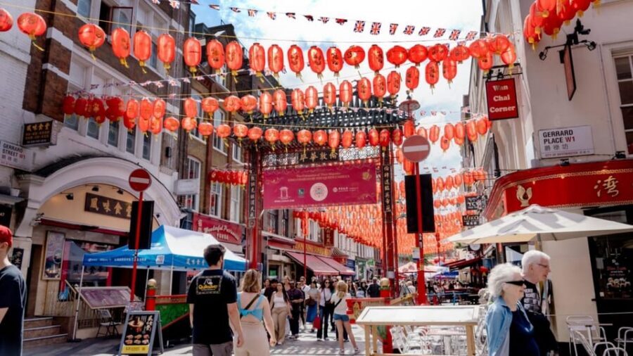 London: Hop-On Hop-Off Pass with Thames River Cruise 24 Hrs - The 24-hour combo: bus loops, Thames cruise, and Jack the Ripper walk