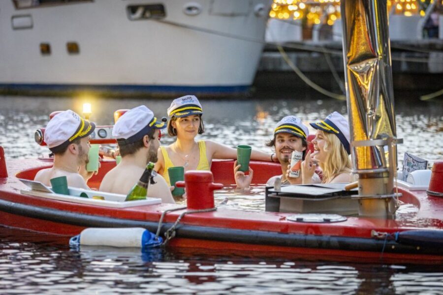 London: Hot Tub Boat Guided Historical Docklands Cruise - Docklands history you can picture, not just facts you memorize