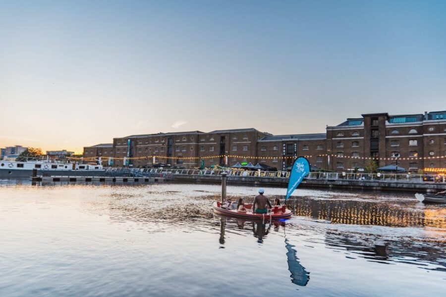 London: Hot Tub Boat Guided Historical Docklands Cruise - Who this is best for, and who should choose something else