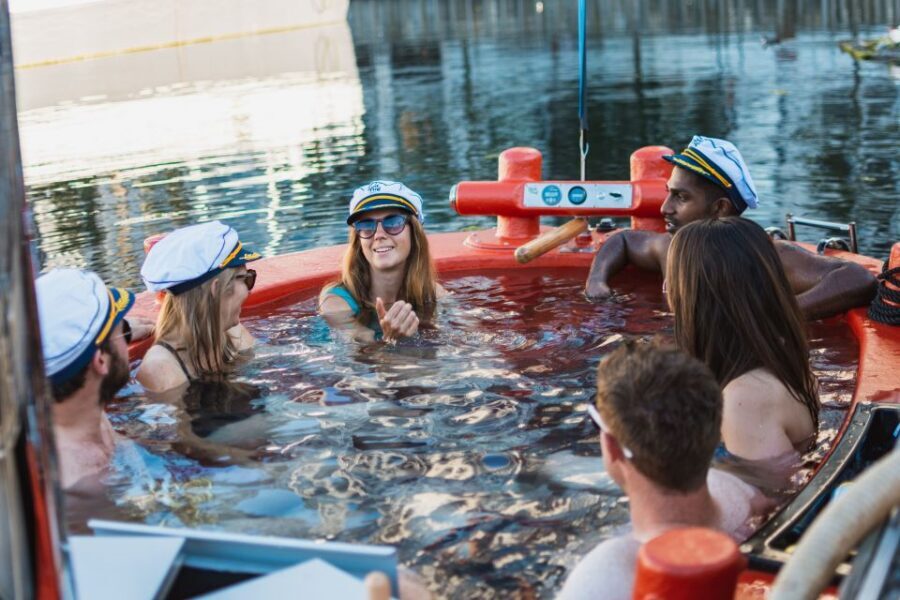 London: Hot Tub Boat Guided Historical Docklands Cruise - Price and value: is $60 worth a hot tub cruise in London?