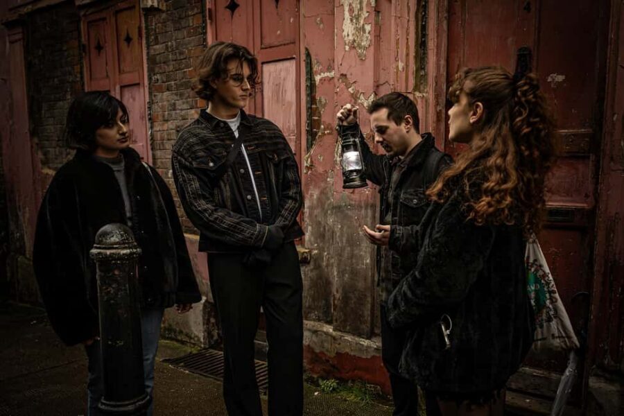 London: Interactive Jack the Ripper Walking Tour - Guides and storytelling style: what the best performances have in common