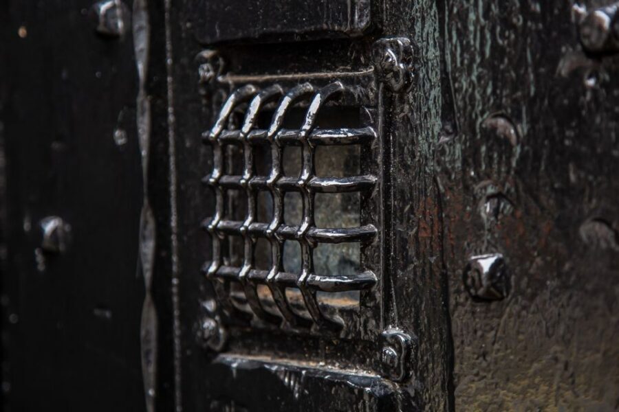 London: Jack The Ripper and Sherlock Holmes Bus Tour - Key points I’d use to decide fast