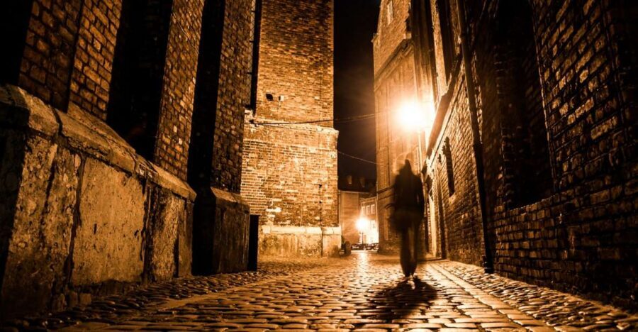 London: Jack The Ripper and Sherlock Holmes Bus Tour - Victoria to Westminster: the execution stories that set the tone