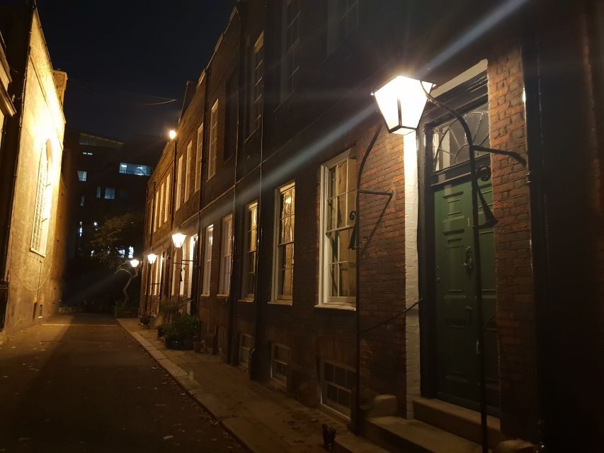London: Jack the Ripper Guided Walking Tour - The East End context: Dickens, Marx, and the people behind the reputation