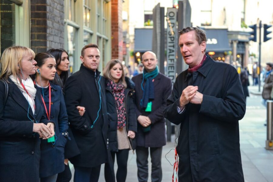 London: Jack The Ripper Tour with Ripper-ologist - Meeting at Whitechapel High Street: where the night begins