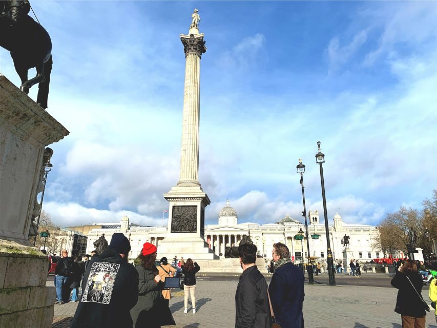 London: James Bond and Spies Walking Tour - Film Clips on a Tablet: Making the Streets Match the Scene