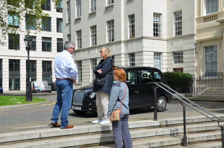 London: James Bond Shooting Locations Tour by Black Taxi - Famous Exteriors You Can Photograph: Blades Fencing Club, Le Circle Casino, Hotel Europe