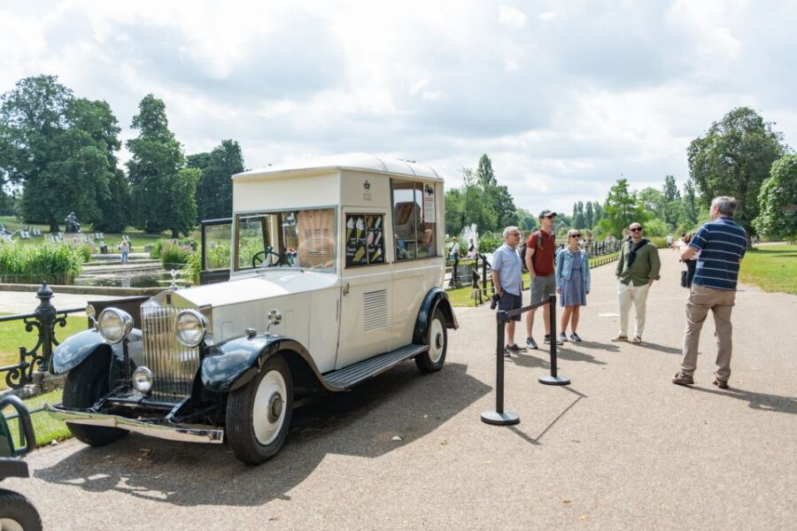 London: Kensington Palace Afternoon Tea & Guided Walk - Meeting at Queensway Station: simple start, clear wayfinding