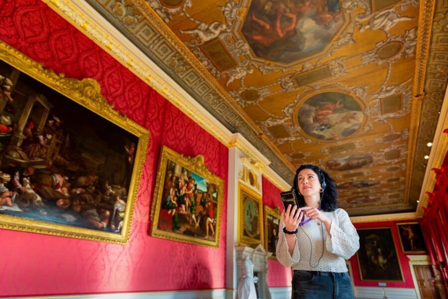 London: Kensington Palace Tour, Guard Change & Afternoon Tea - Start at Horse Guards and catch the Changing of the Guard