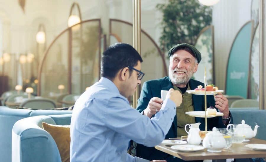 London: Kensington Palace Tour, Guard Change & Afternoon Tea - Who should book this Kensington Palace, Guard Change, and tea tour?