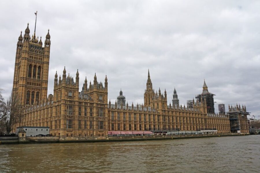 London: Kew to Westminster River Thames Cruise - Westminster arrival: using the cruise to set up your next big day