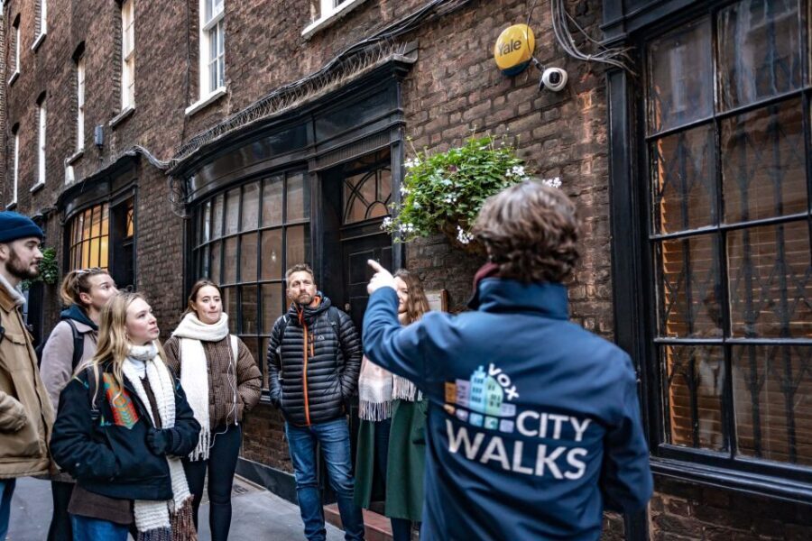 London: Landmarks Walking Tour & Harry Potter Walking Tour - Buckingham Palace and the changing-guard timing