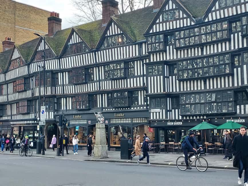 London: Legal Walking Tour of Inns of Court and Royal Courts - Walking the legal spine from Temple to Chancery Lane