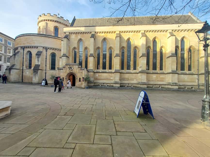London: Legal Walking Tour of Inns of Court and Royal Courts - Middle Temple and Inner Temple: halls, gardens, and training rituals