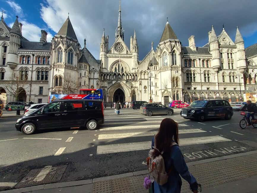 London: Legal Walking Tour of Inns of Court and Royal Courts - The dinner tradition and why wigs weren’t a joke