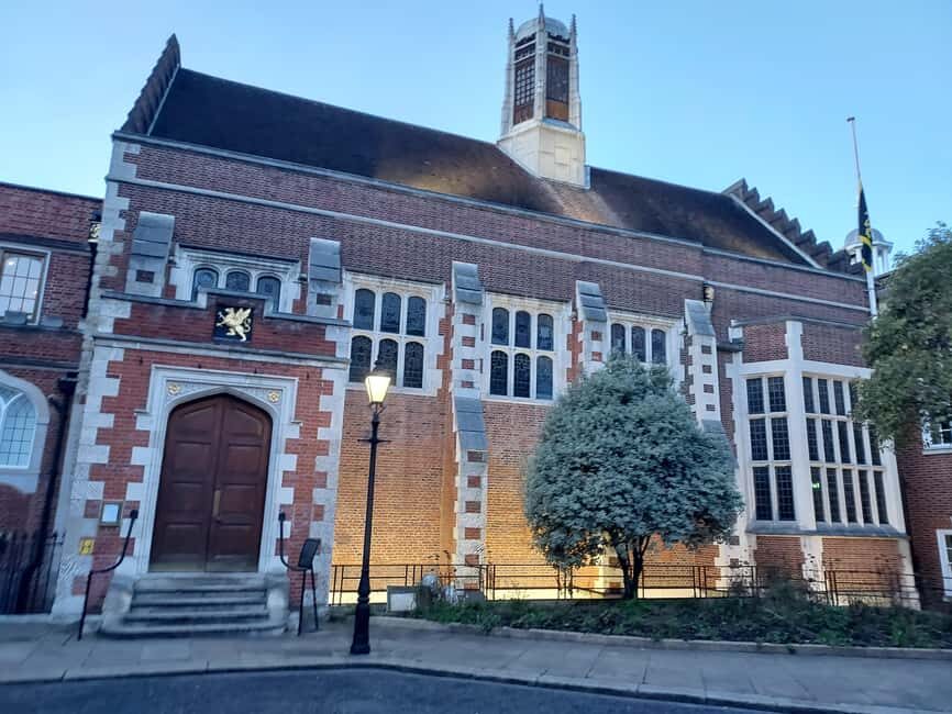London: Legal Walking Tour of Inns of Court and Royal Courts - Making the most of this 3-hour legal walk