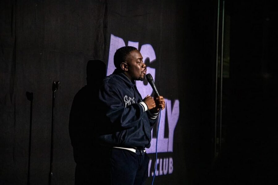 London: Live Comedy Show at Big Belly Bar and Comedy Club - The show format: 4 to 6 comedians in one mixed bill