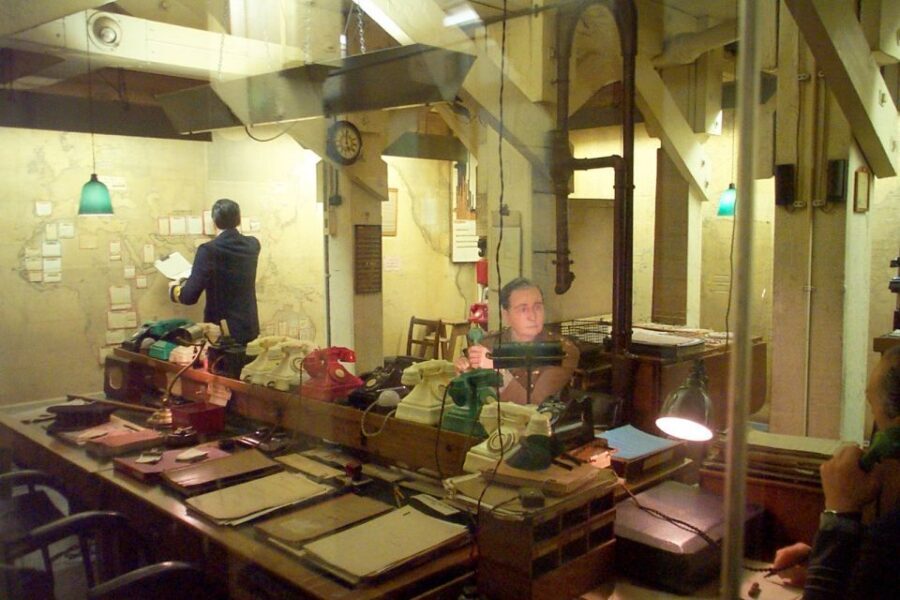 London: London in WW2 and Churchill War Rooms Entrance - What to wear and bring so the tour feels easy