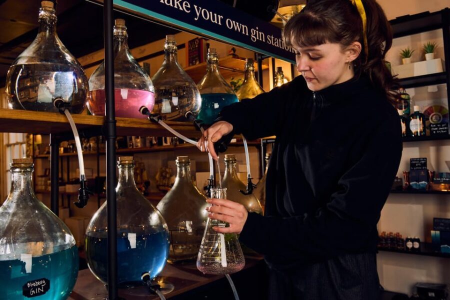London: Make Your Own Gin Workshop with Take-home Bottle - Time and flow: why the 2.5 hours works so well