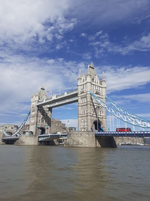 London: Medieval History Walking Tour from The Tower - What to bring and how to get the most out of the walk
