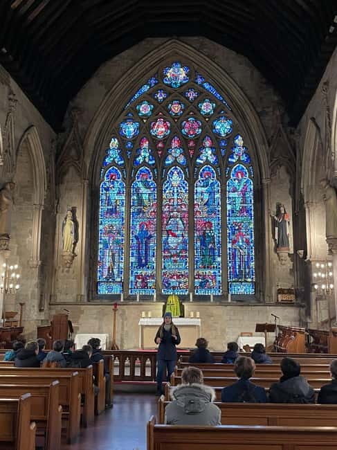 London: Medieval Tales and Martyrs Walking Tour - Medieval tales on London sidewalks