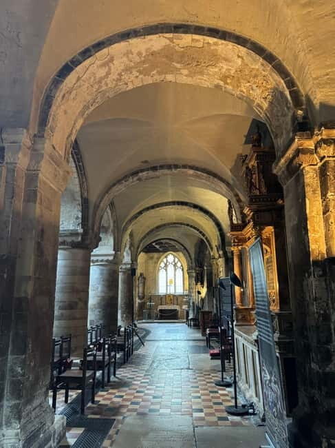 London: Medieval Tales and Martyrs Walking Tour - Charterhouse: the stop that sets the tone