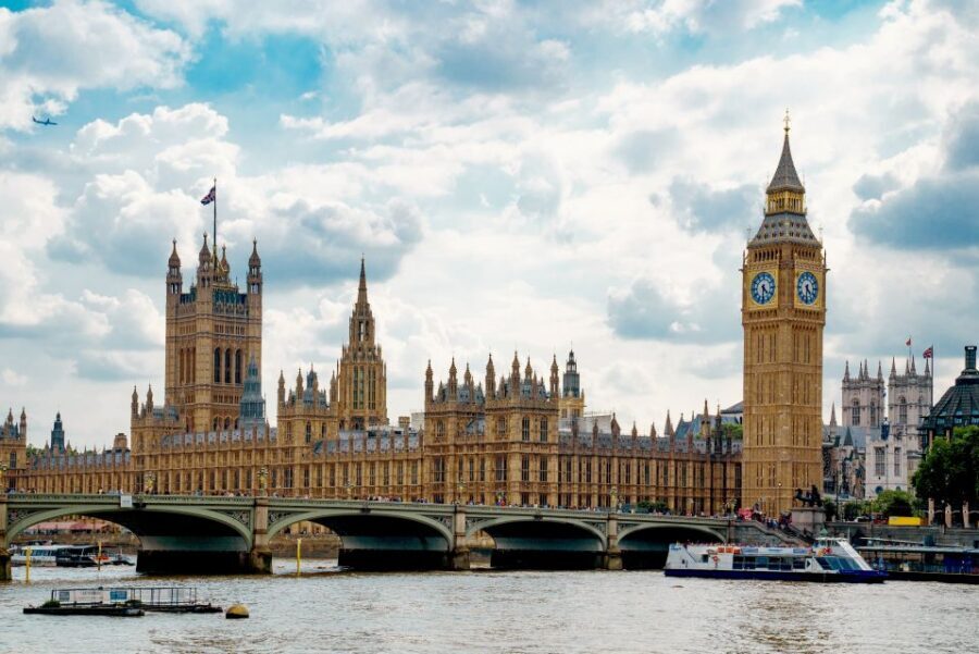 London Must-See 3 Hours Walking Tour - St. James’s Palace: where royal stories feel close
