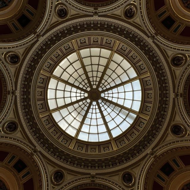 London: National Gallery Guided Tour - Finding the starting point by Sainsbury’s Wing