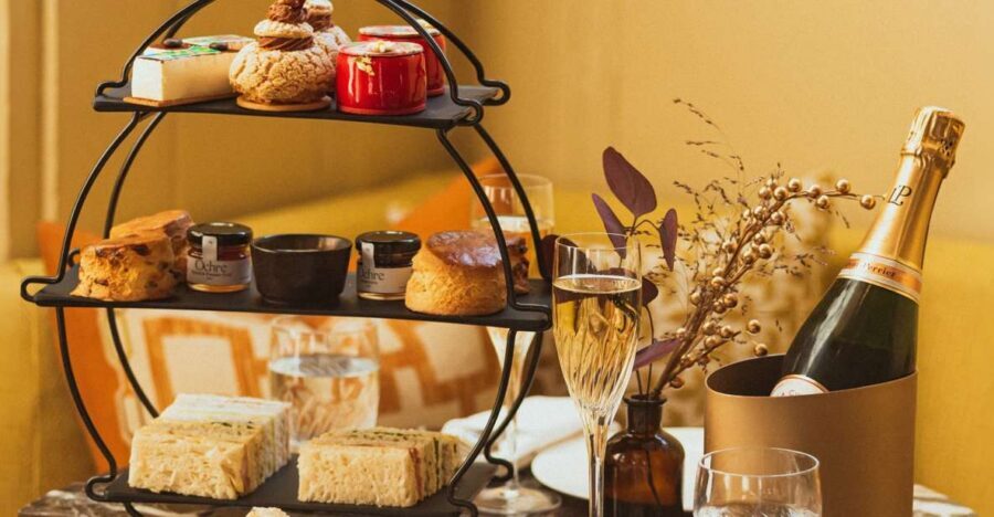 London: National Gallery Guided Tour and Afternoon Tea - The Guided Art Walk: How You’ll See 700 Years Faster