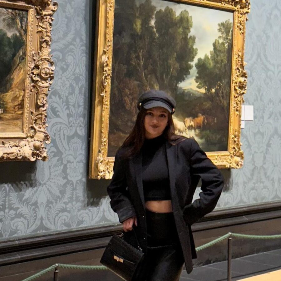 London: National Gallery Guided Tour with Art Expert Guide - Security, headsets, and why the timing works