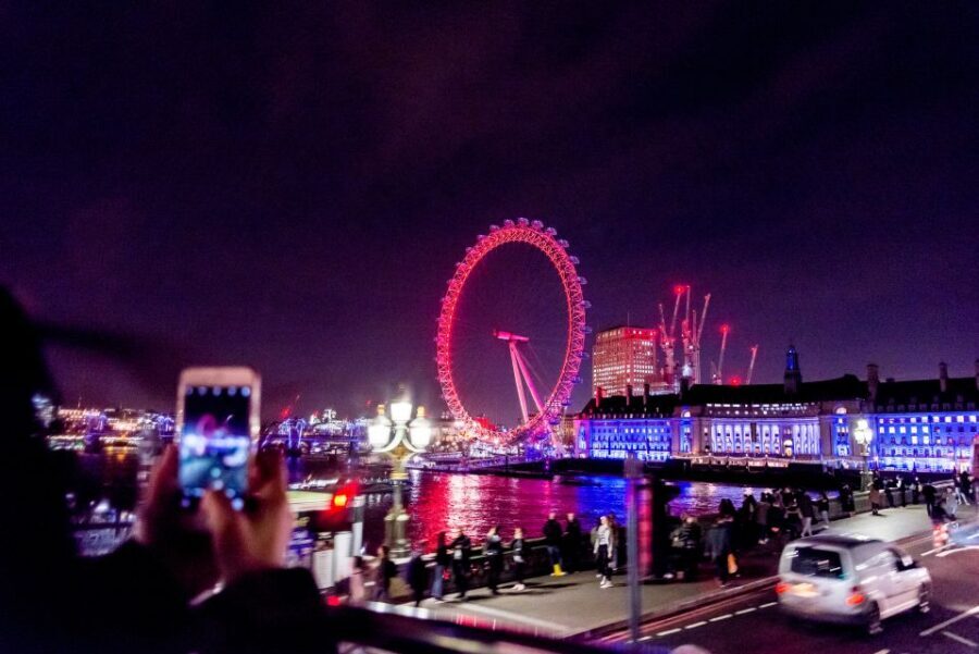 London: Nighttime Open-Top Sightseeing Tour with Live Guide - Comfort matters: open-top at night means dressing smart