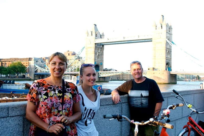 London Package: Royal Bike Tour with River Thames Cruise - Buckingham Palace and Westminster Abbey: royalty plus the stories people never expect