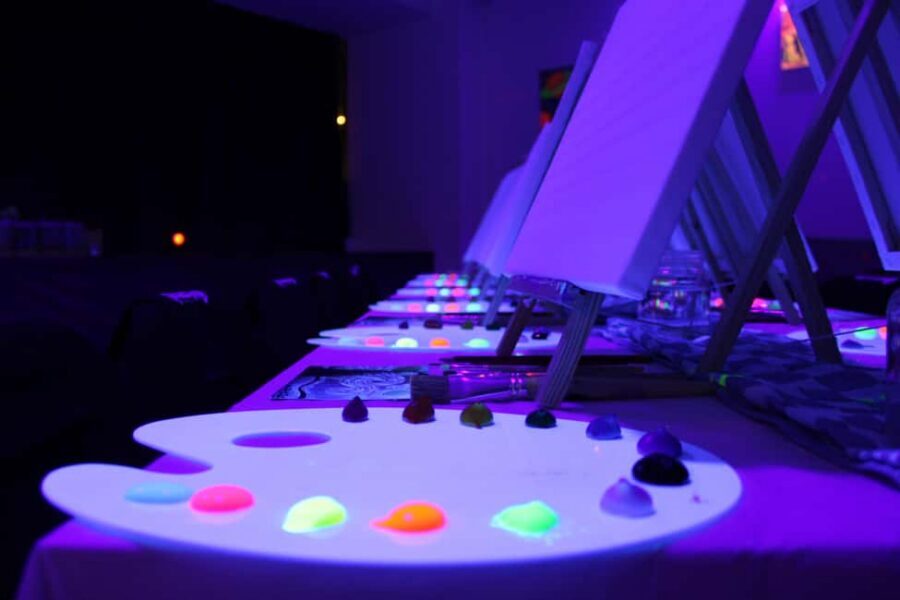 London: Paint and Sip in the Dark with Bottomless Drinks - Music, mood, and group energy: a date night you can talk through