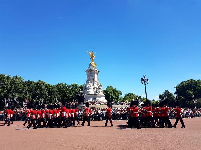 London: Palaces and Parliament Walking Tour - Starting at The Ritz: how you get on the right street fast