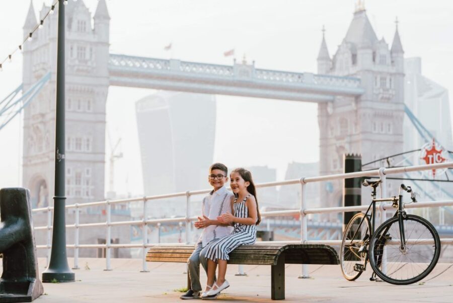 London: Personal Travel & Vacation Photographer - Choosing Locations Like London Bridge, St James Park, and More
