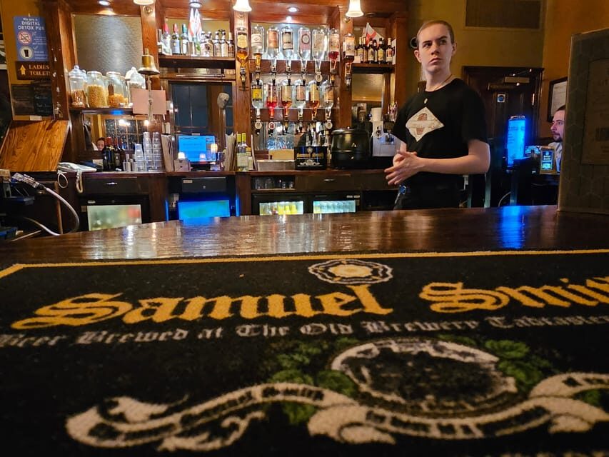 London: Pilgrims and Pirates Historical Pub Tour - Price and value: is $79 a good deal for a 3.5-hour Thames story walk?