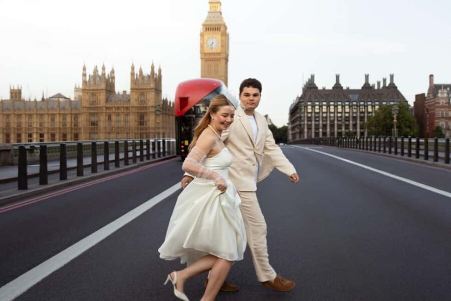 London Portraits Tour – Receive All Photos Same Day - London Portraits in One Hour: Why the Same-Day Photos Matter