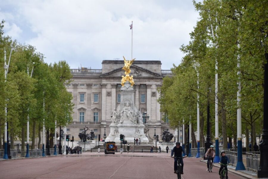 London: Private Beatles Taxi Tour - Soho Square and the Streets That Explain the Beatles’ Machine