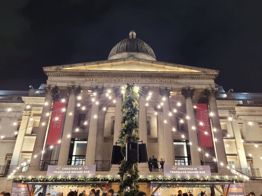 London: Private Christmas Lights and Markets Walking Tour - Regent Street, Oxford Street, and Carnaby: Christmas lights in shopping-land