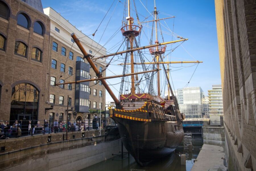 London: Private City Kickstart Walking Tour - Trafalgar Square and the Covent Garden finish: end with momentum you can keep