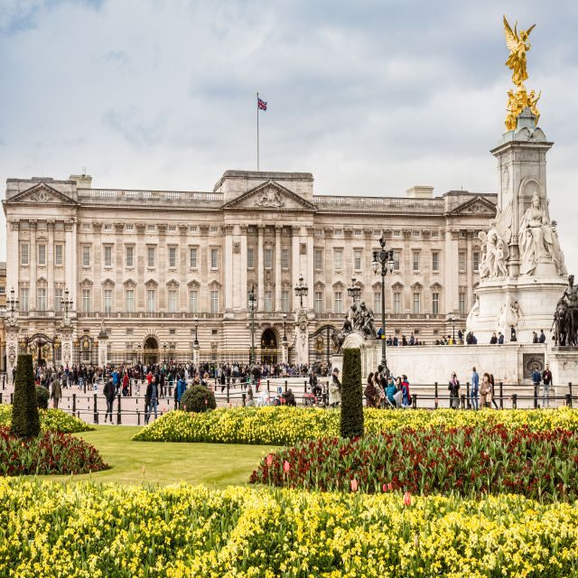 London: Private Guided Tour of Top Highlights by Car - The British Museum on a schedule: permanent collection only