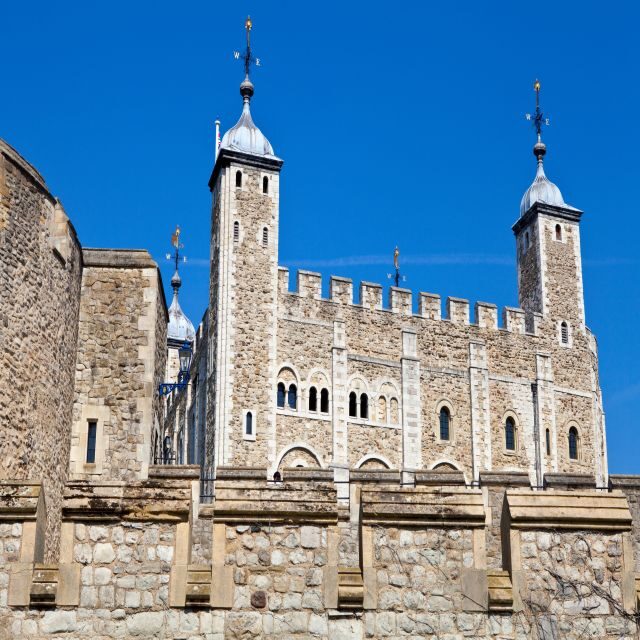 London: Private Guided Tour of Top Highlights by Car - The route: Thames views, City skyscrapers, and Westminster icons